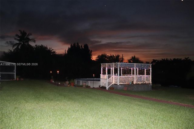 18901 SW 63rd St, Southwest Ranches, FL 33332