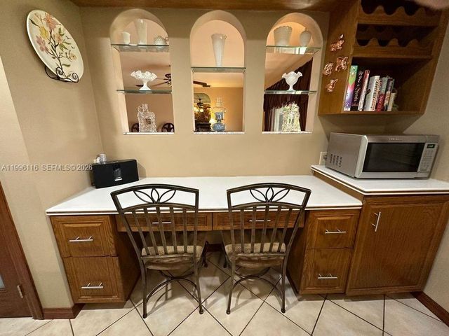 18901 SW 63rd St, Southwest Ranches, FL 33332