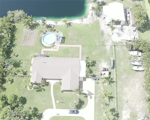 18901 SW 63rd St, Southwest Ranches, FL 33332