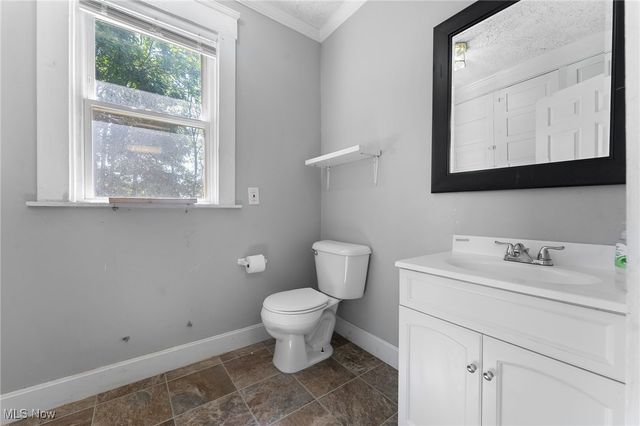 21 E Liberty Street, Mineral Ridge, OH 44440