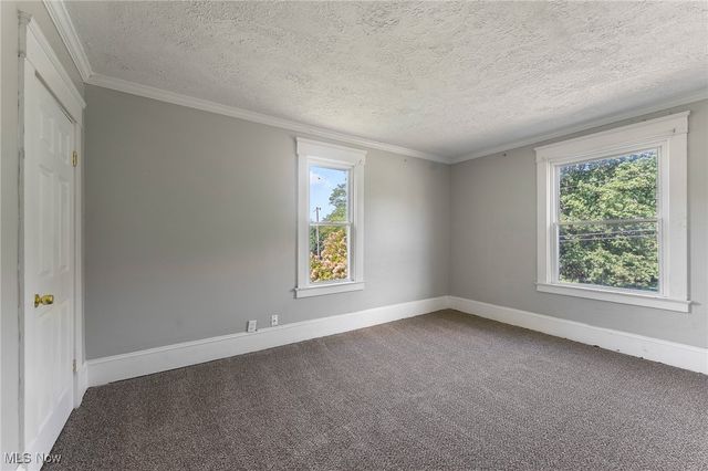 21 E Liberty Street, Mineral Ridge, OH 44440