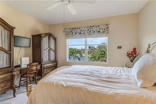 1041 Jardin DR, Naples, FL 34104