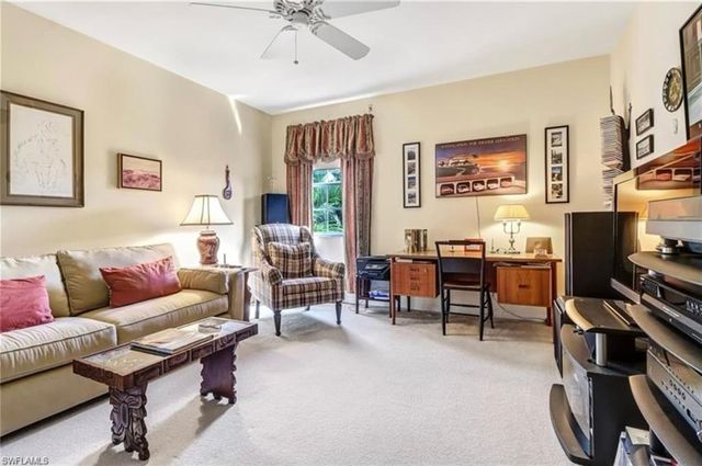 1041 Jardin DR, Naples, FL 34104