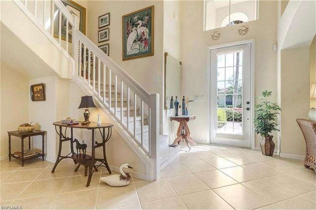 1041 Jardin DR, Naples, FL 34104