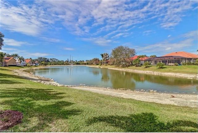 1041 Jardin DR, Naples, FL 34104