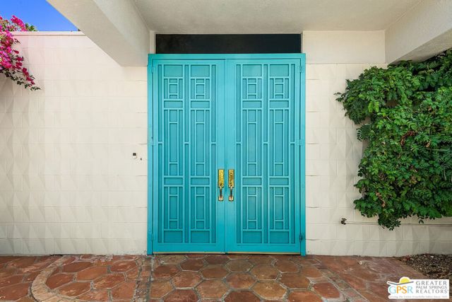 71 Westlake Circle, Palm Springs, CA 92264