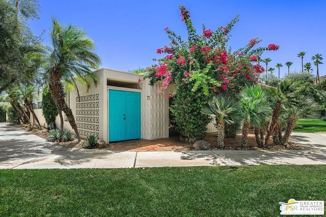 71 Westlake Circle, Palm Springs, CA 92264