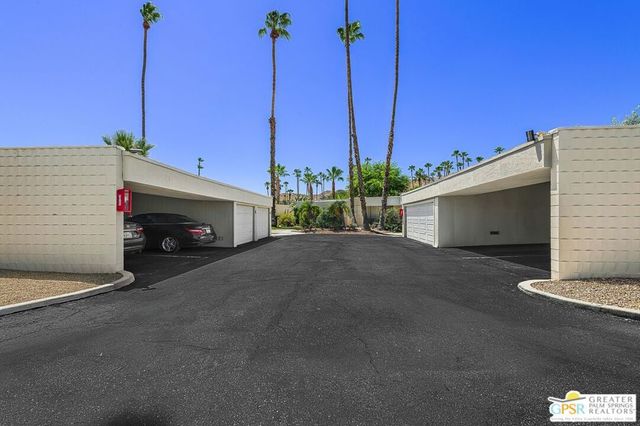 71 Westlake Circle, Palm Springs, CA 92264