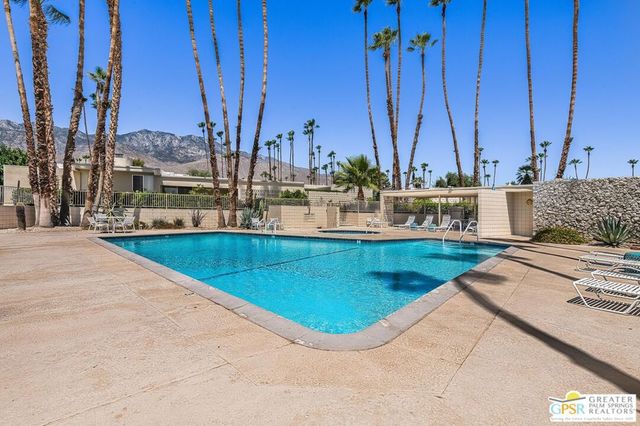 71 Westlake Circle, Palm Springs, CA 92264