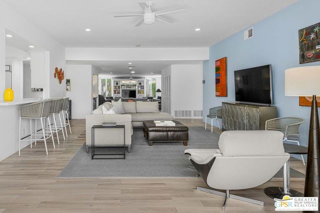 71 Westlake Circle, Palm Springs, CA 92264