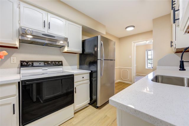 351 N Post Oak Lane 805, Houston, TX 77024