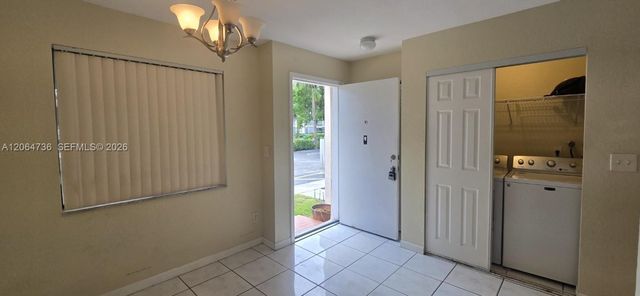 9092 NW 40th Street 4, Coral Springs, FL 33065