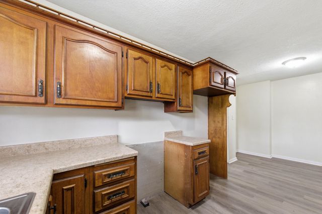 3005 E Southfork Ct, Wichita, KS 67216