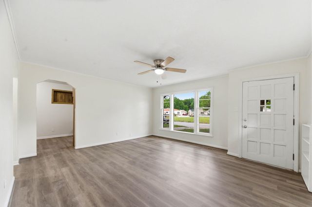 3005 E Southfork Ct, Wichita, KS 67216