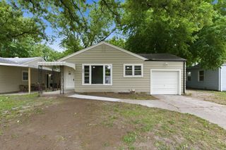 3005 E Southfork Ct, Wichita, KS 67216