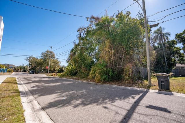 1408 PENNSYLVANIA AVENUE, Clearwater, FL 33755