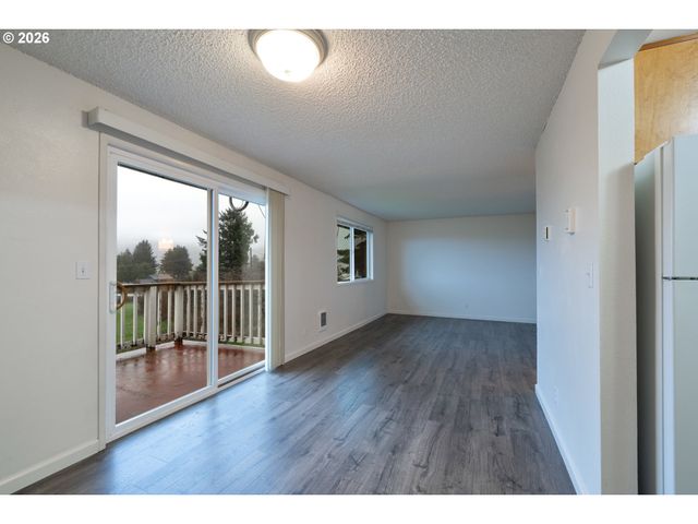 5514 3RD St, Tillamook, OR 97141