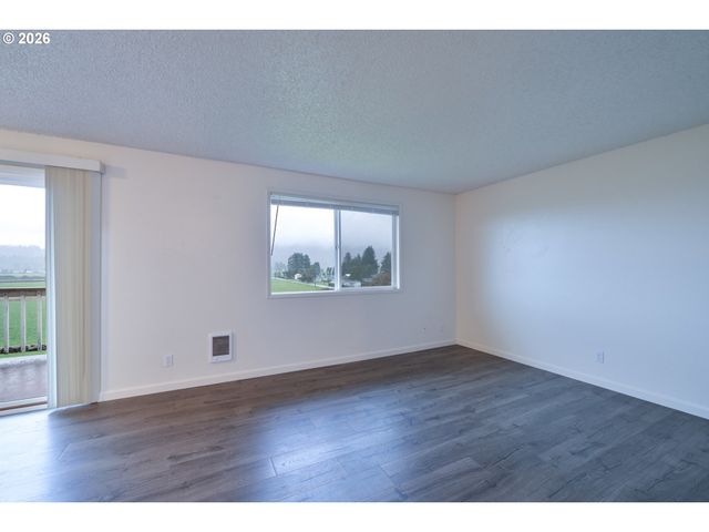 5514 3RD St, Tillamook, OR 97141