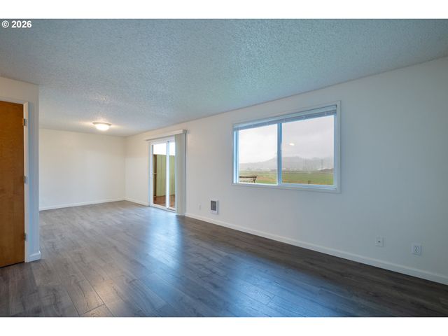 5514 3RD St, Tillamook, OR 97141