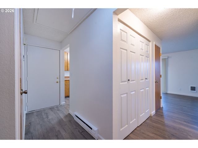 5514 3RD St, Tillamook, OR 97141