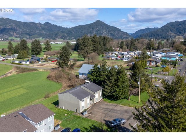 5514 3RD St, Tillamook, OR 97141