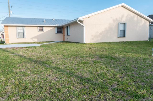 662 NW Bayshore Boulevard, Port St. Lucie, Port St Lucie, FL 34983