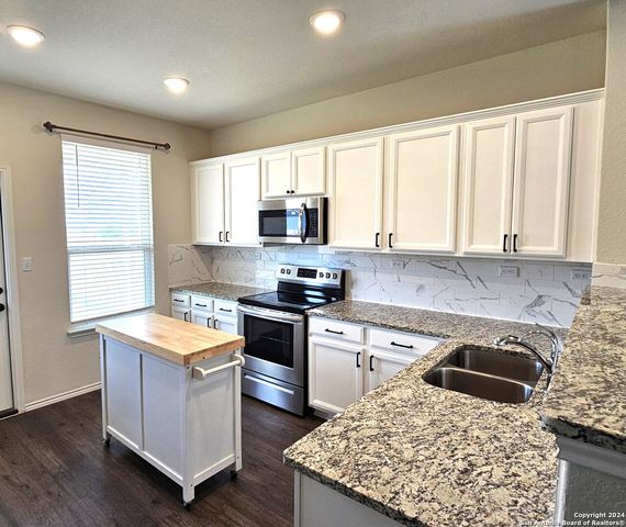 3162 WILD IRIS, New Braunfels, TX 78130