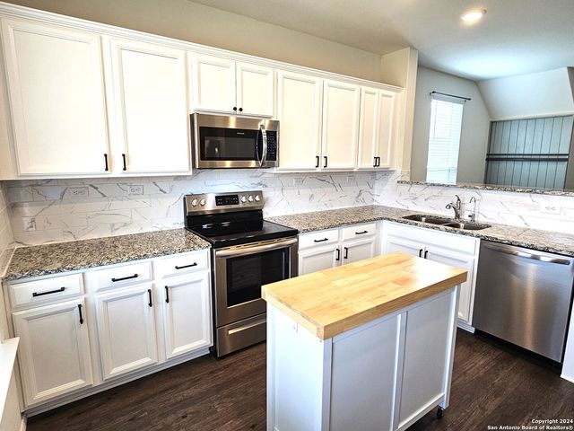 3162 WILD IRIS, New Braunfels, TX 78130
