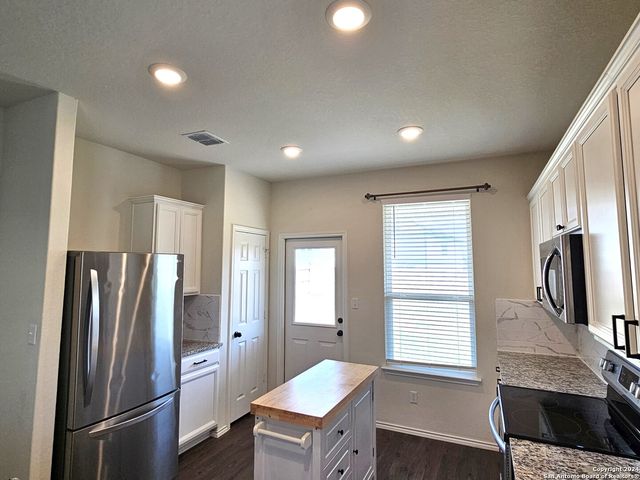 3162 WILD IRIS, New Braunfels, TX 78130