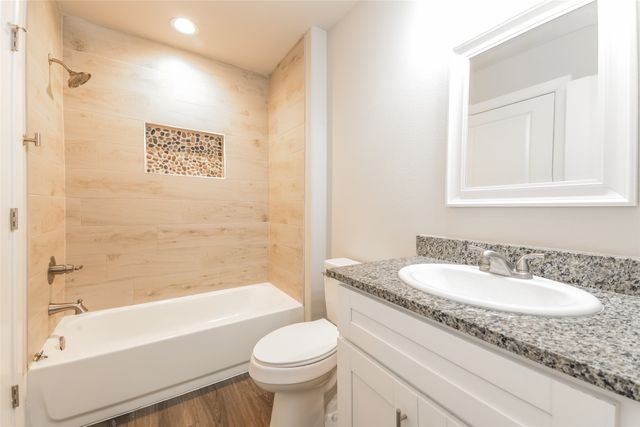916 N Throckmorton Street, Sherman, TX 75090