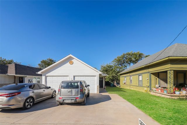 916 N Throckmorton Street, Sherman, TX 75090