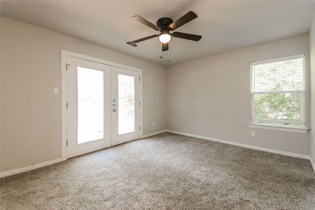 916 N Throckmorton Street, Sherman, TX 75090