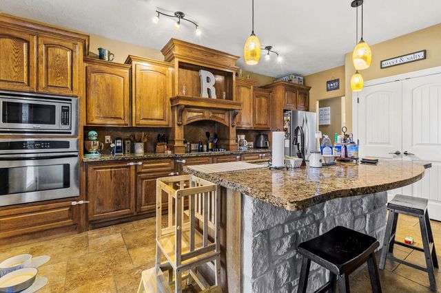 198 Country Wood Drive, Livingston, TX 77351