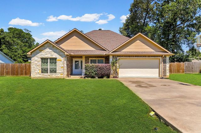 198 Country Wood Drive, Livingston, TX 77351