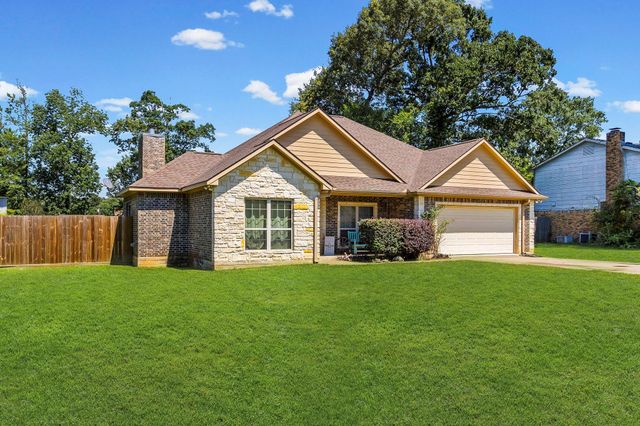 198 Country Wood Drive, Livingston, TX 77351