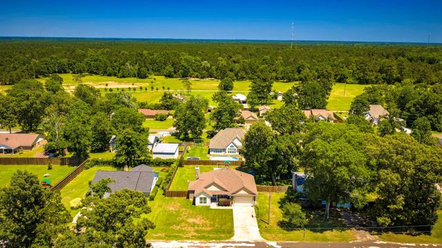 198 Country Wood Drive, Livingston, TX 77351