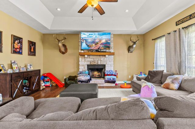 198 Country Wood Drive, Livingston, TX 77351