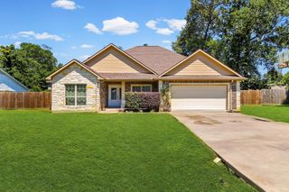 198 Country Wood Drive, Livingston, TX 77351