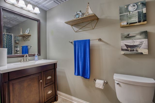 0S635 Robbins Street, Winfield, IL 60190