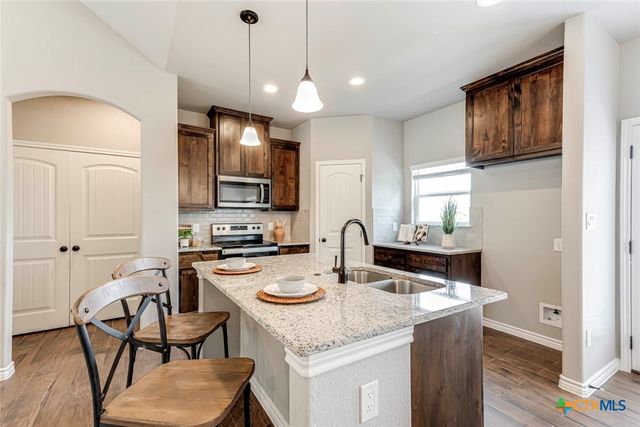 1127 Cedar Bend, Canyon Lake, TX 78133