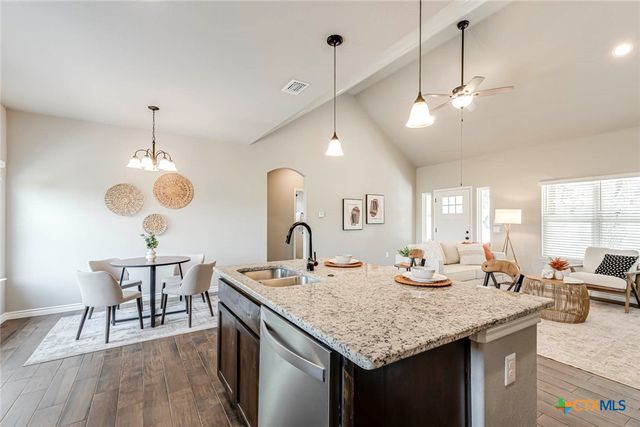 1127 Cedar Bend, Canyon Lake, TX 78133