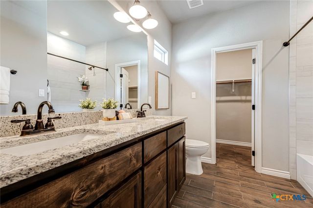 1127 Cedar Bend, Canyon Lake, TX 78133