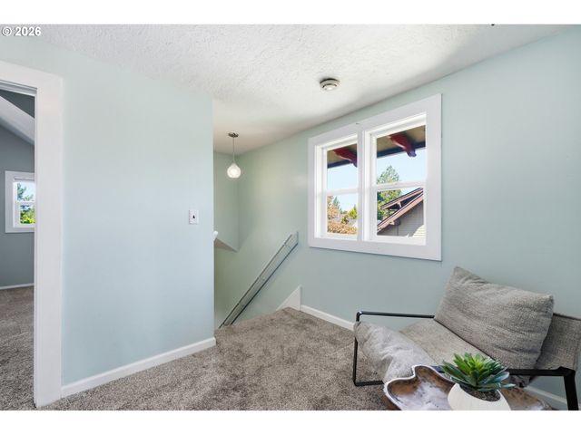 1326 Ne 73RD Ave, Portland, OR 97213