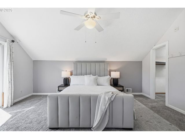 1326 Ne 73RD Ave, Portland, OR 97213