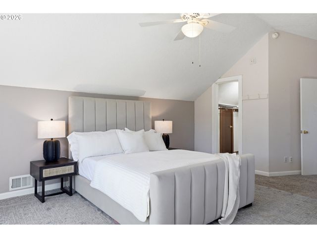1326 Ne 73RD Ave, Portland, OR 97213