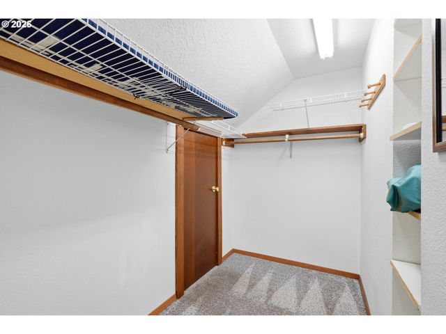 1326 Ne 73RD Ave, Portland, OR 97213