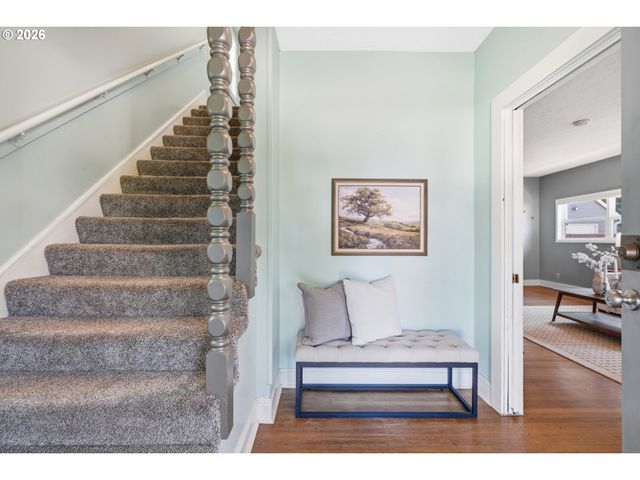 1326 Ne 73RD Ave, Portland, OR 97213