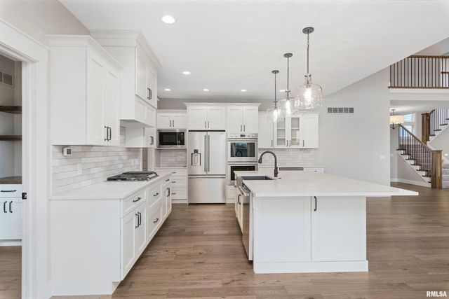 6928 Wilderness Pointe Pointe, Bettendorf, IA 52722