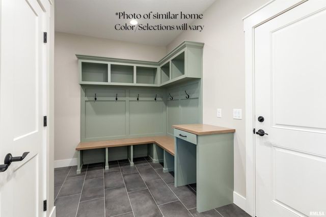 6928 Wilderness Pointe Pointe, Bettendorf, IA 52722