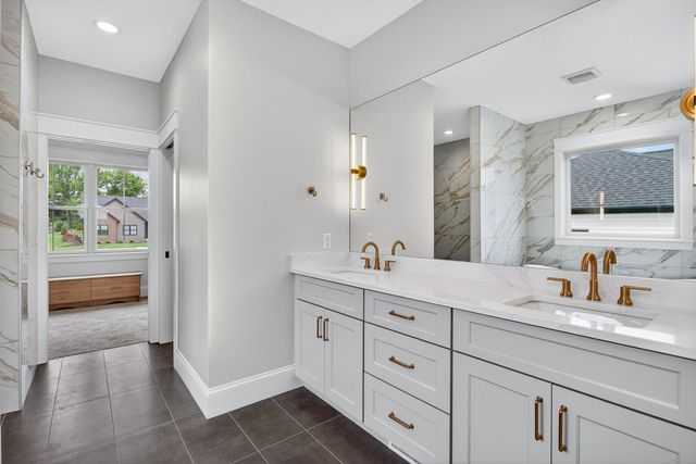 6928 Wilderness Pointe, Bettendorf, IA 52722